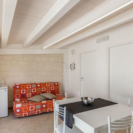 Marinella Di Montalbano Villa Пунта Сека Екстериор снимка