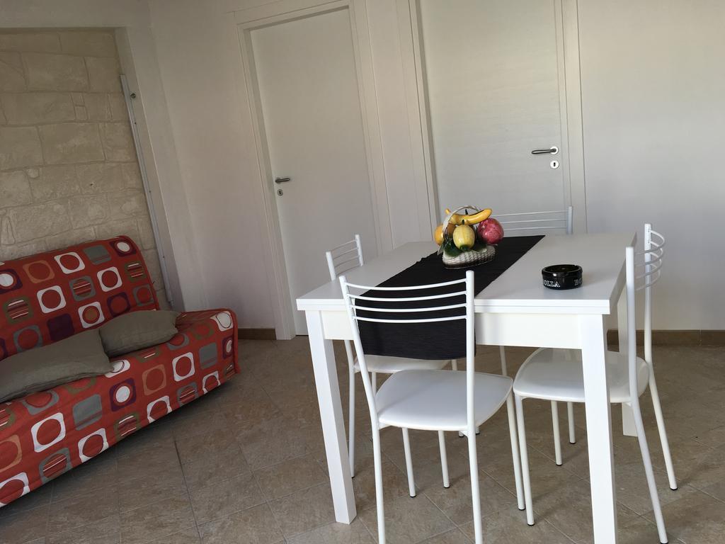 Marinella Di Montalbano Villa Пунта Сека Екстериор снимка
