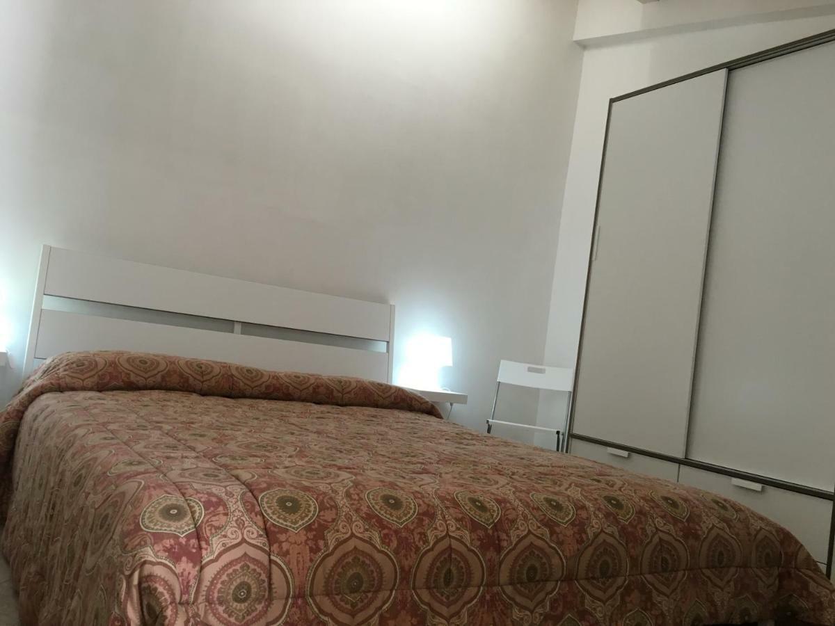 Marinella Di Montalbano Villa Пунта Сека Екстериор снимка