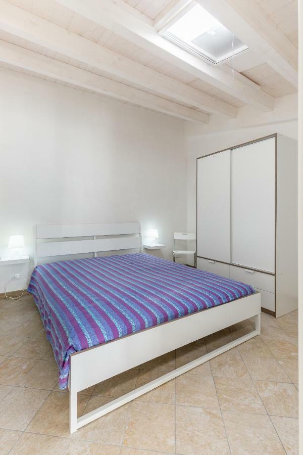 Marinella Di Montalbano Villa Пунта Сека Екстериор снимка